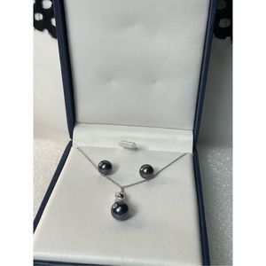 10KT White Gold Black Pearl Diamond Necklace & Black Pearl Stud Earrings 18.5” L